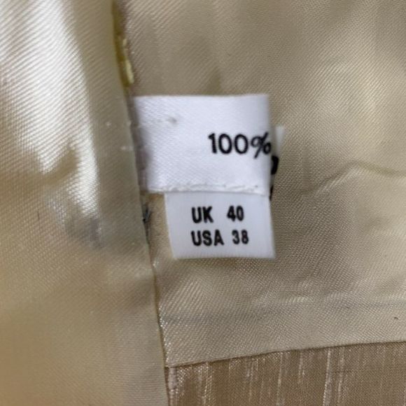 FAVOURBROOK Beige Embroidery Linen Buttoned Vest - Picture 5 of 5